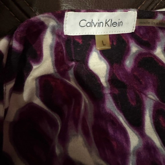 Calvin Klein Purple Patterned V-Neck Blouse size Large - Picture 5 of 8